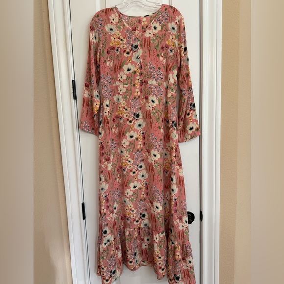 Floral Pink Maxi Dress - Picture 2 of 4